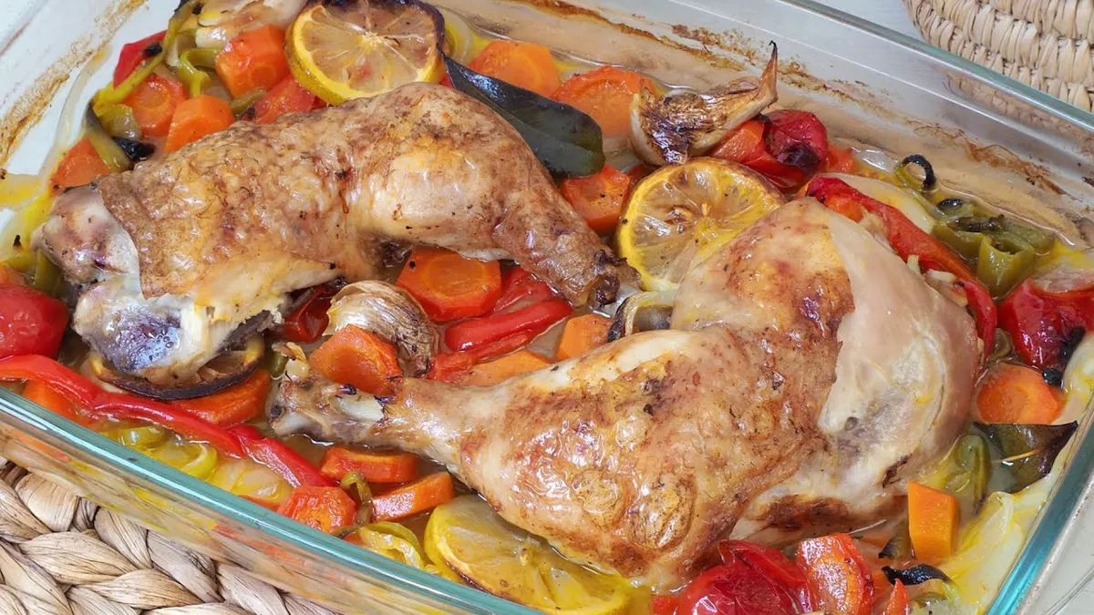 Pollo al horno con verduras: receta fácil y deliciosa